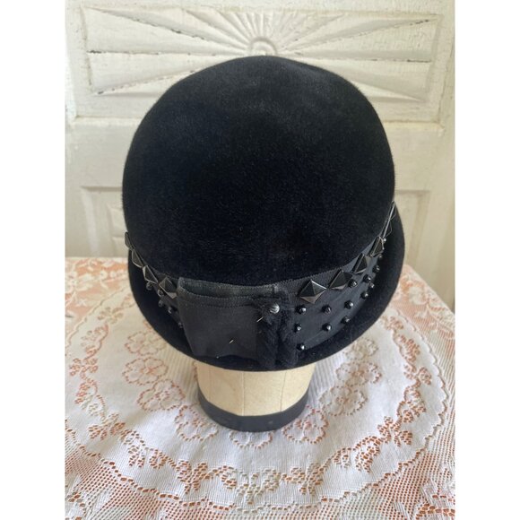 Vintage 1940s Black Felt Bowler Hat With Studded Ribbon Band - Picture 16 of 16